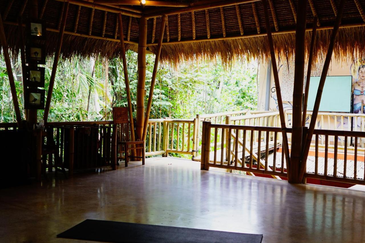Shanti Toya Ashram Mambal Bagian luar foto