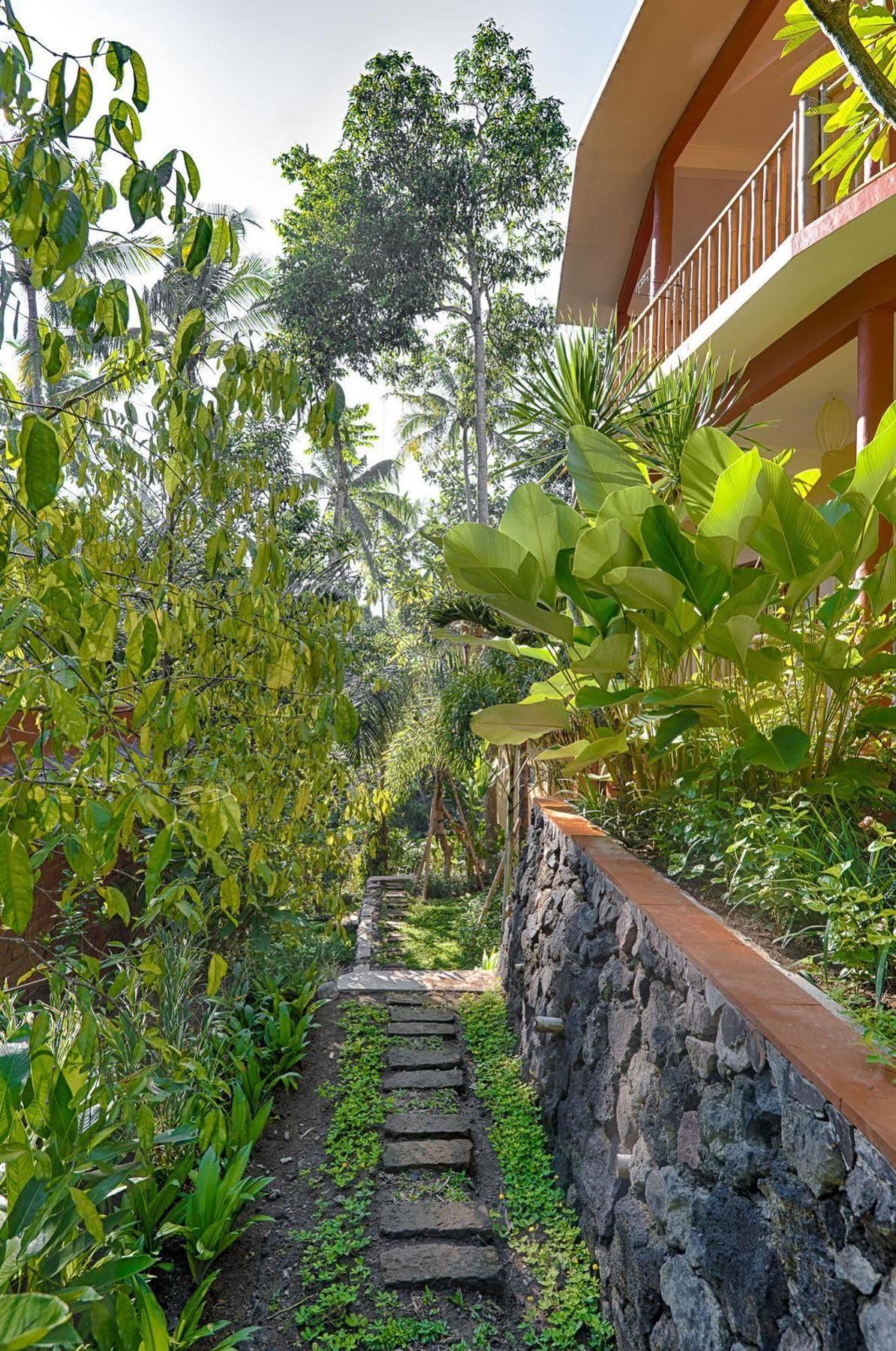 Shanti Toya Ashram Mambal Bagian luar foto